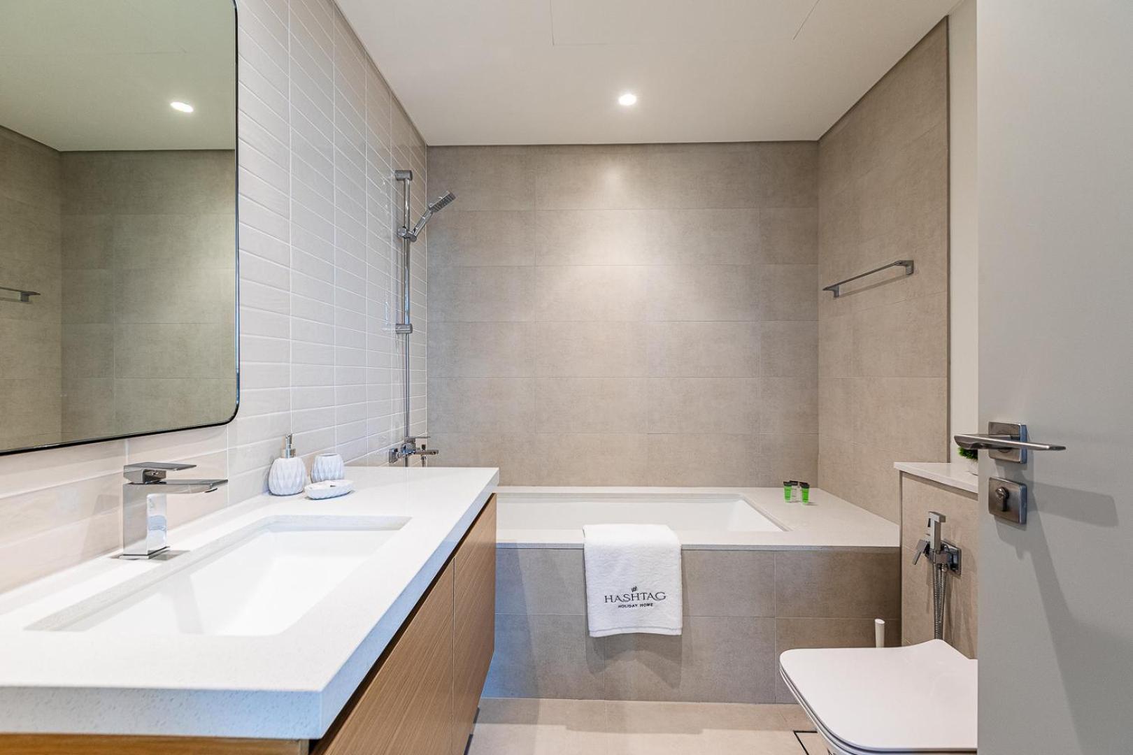 Alluring 1bdr In Creek Harbour